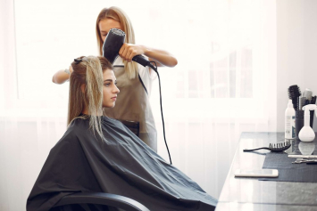 Manufaktura Urody – salon fryzjerski z doświadczeniem